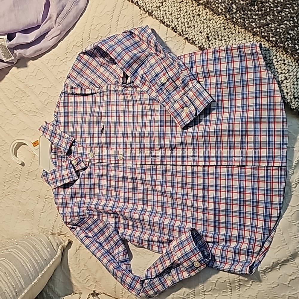 Vineyard Vines Performance Button up shirt